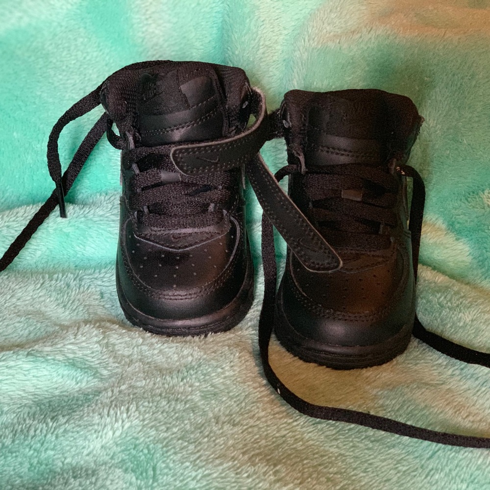 toddler nike air forces!